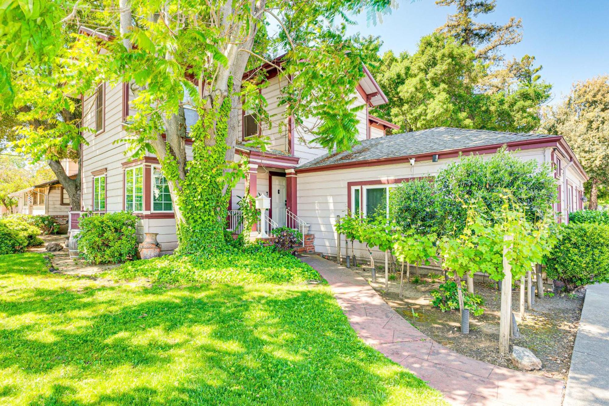 Bright Woodland Apartment Walk To Main Street Luaran gambar