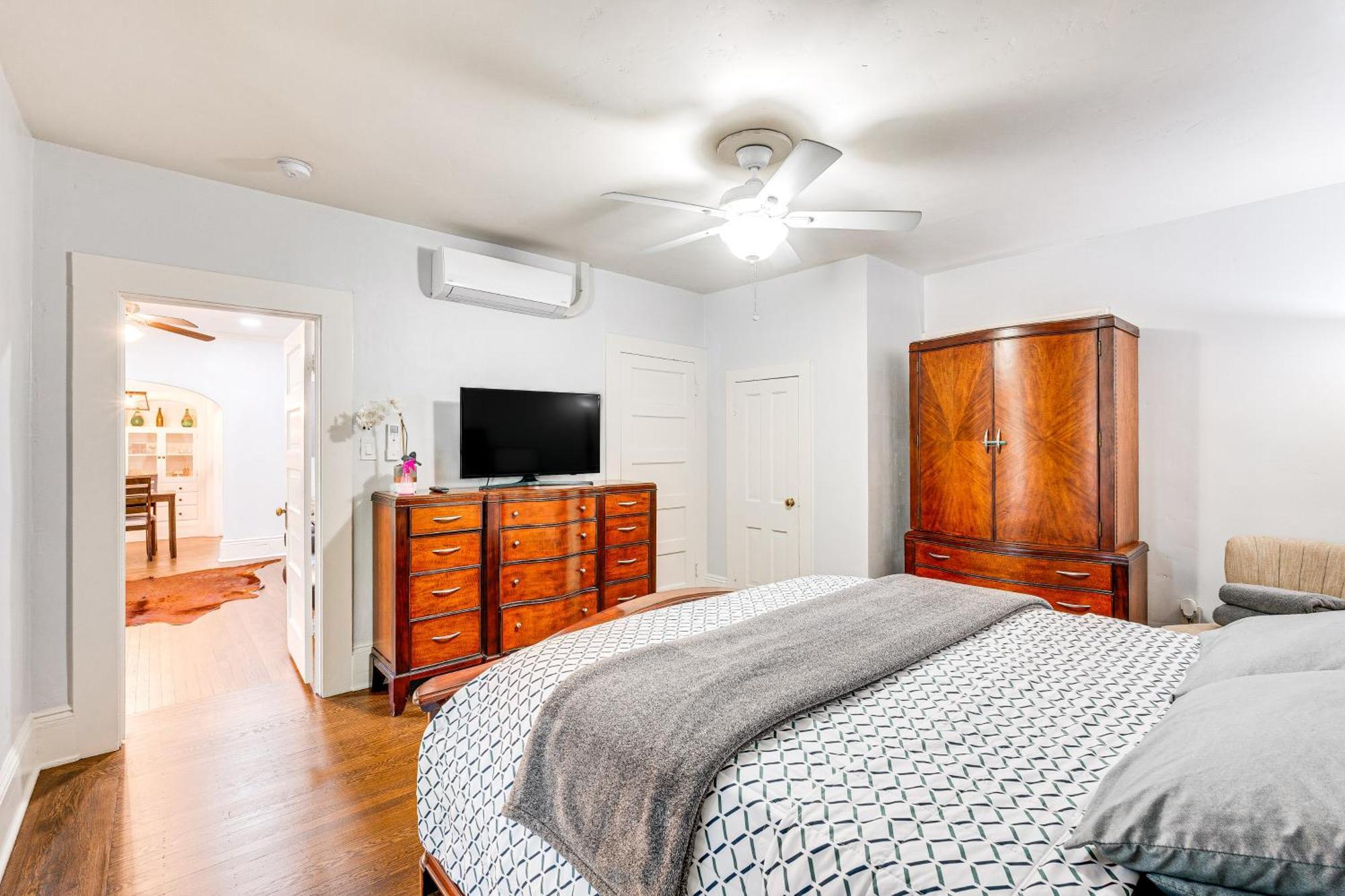 Bright Woodland Apartment Walk To Main Street Luaran gambar