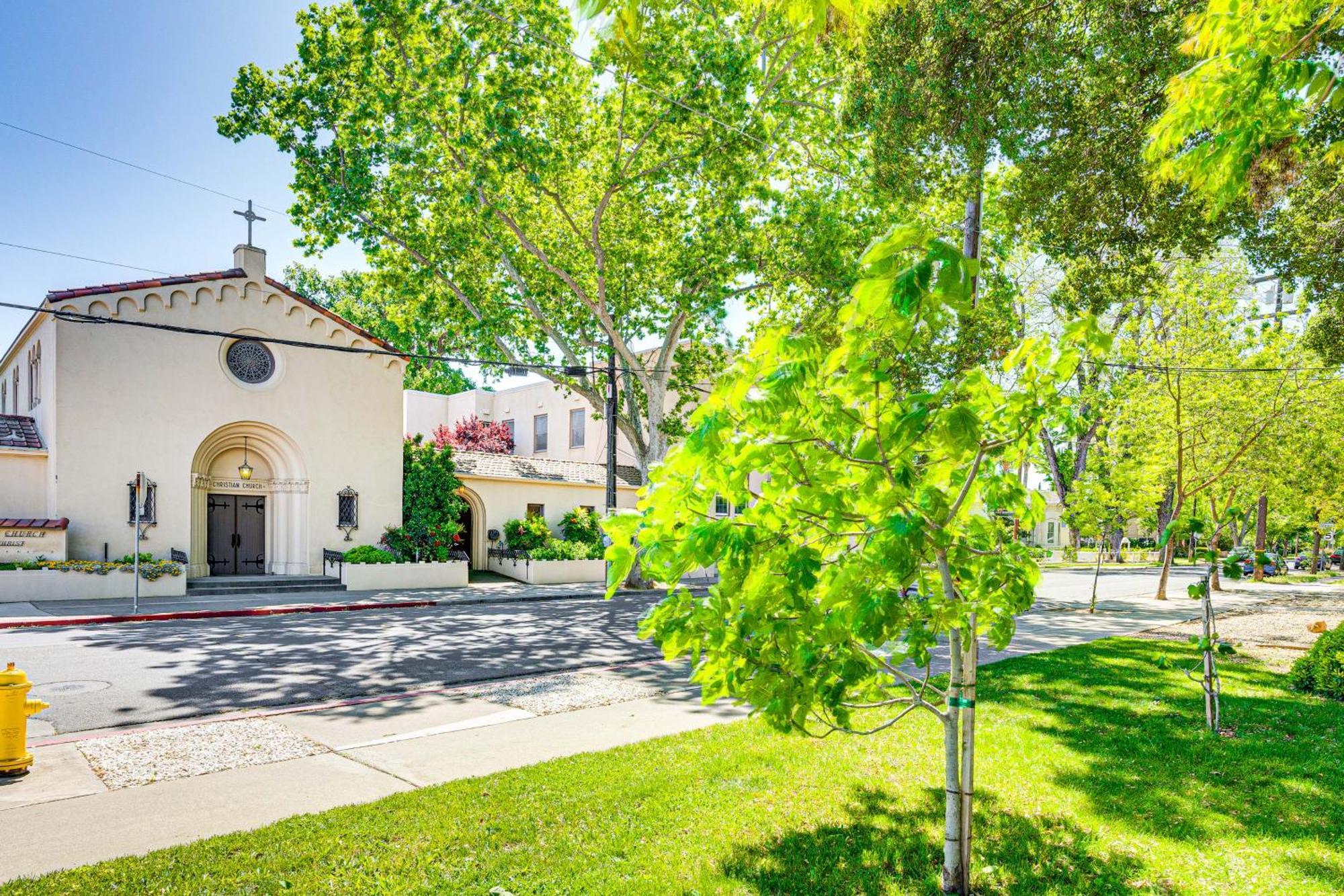 Bright Woodland Apartment Walk To Main Street Luaran gambar